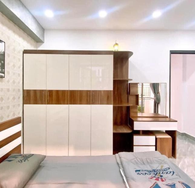 Diện tích gần 80m2, Ngang 4m, 2 tầng, Ni Sư Huỳnh Liên, Tân Bình