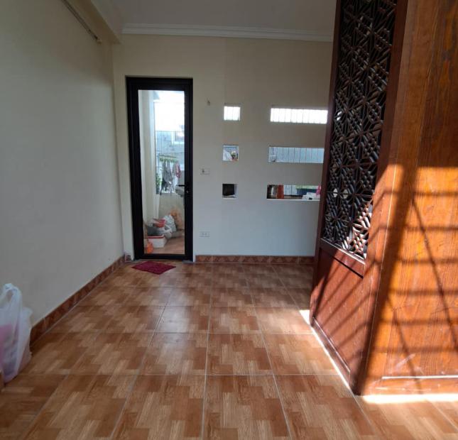 BÁN NHÀ QUAN NHÂN THANH XUÂN -NGÕ BA GÁC TRÁNH -GẦN HỒ-33M X 5 TẦNG X GIÁ 3,99 TỶ