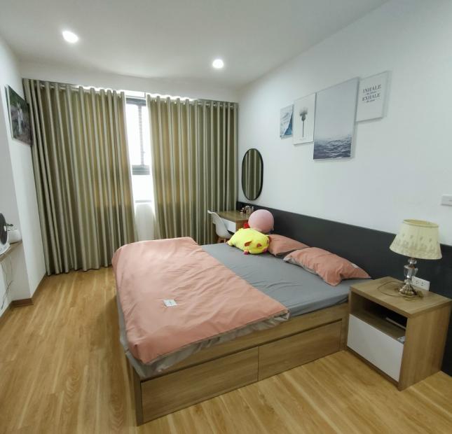 Chính chủ gửi Bán căn hộ NO - 08 Giang Biên, full nội thất đẹp, 72m2, 2 PN, 2WC, nhỉnh 2tỷ