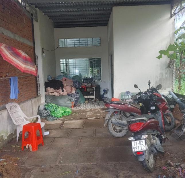 HOT HOT !!! NHÀ CHÍNH CHỦ - GIÁ CỰC RẺ - BÁN GẤP Tại Đa Phước Hội, Mỏ Cày Nam, Bến Tre
