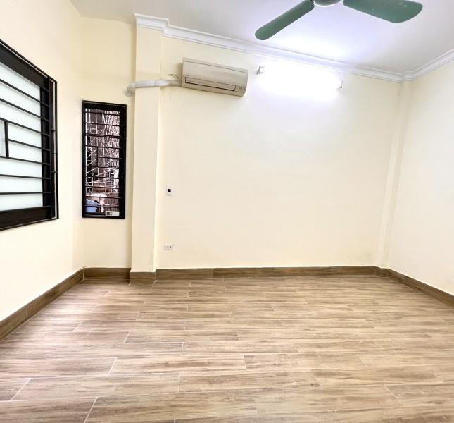 Bán nhà riêng Khương Trung Thanh Xuân 26m 4 tầng 3 ngủ  sổ đỏ chính chủ nhỉnh 2 tỷ lh 0817606560