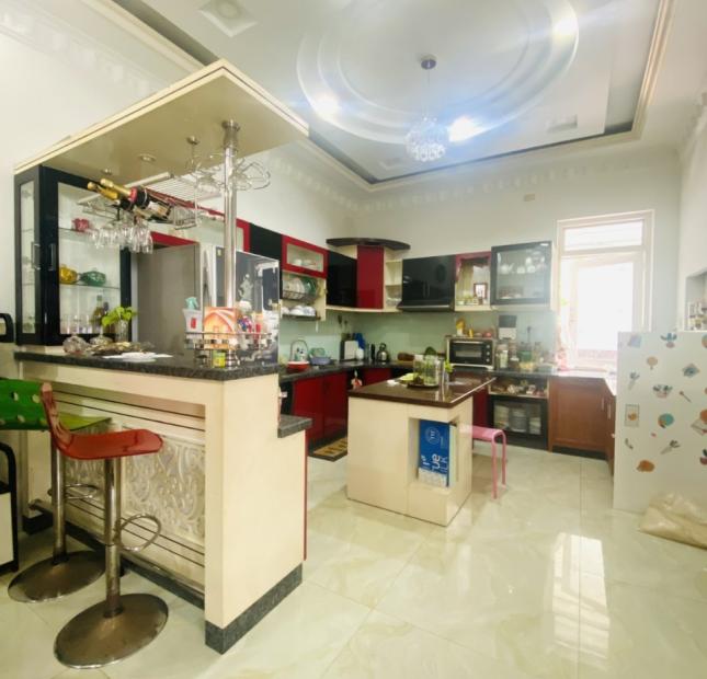 450m2 thổ cư, có biệt thự 180m2 xây 2 tầng 5PN, 5WC, hẻm thông 7 mét Liên Khu 5-6 Bình Hưng Hòa B, Bình Tân chỉ 19 tỷ.