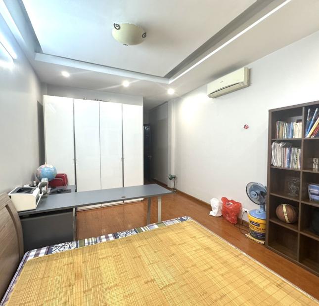 Bán nhà mặt ngõ Vương Thừa Vũ 64m x 5 tầng, mt: 3.6m, ô tô đõ cửa, mặt ngõ sát phố