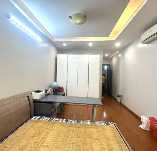 Bán nhà mặt ngõ Vương Thừa Vũ 64m x 5 tầng, mt: 3.6m, ô tô đõ cửa, mặt ngõ sát phố