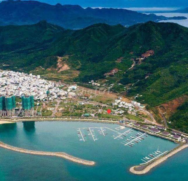 Bán gấp đất 2 mặt tiền Phạm Văn Đồng 10m mặt biển, TP Nha Trang