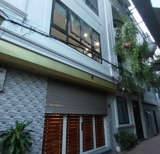 Bán Gấp Nhà Bồ Đề, Long Biên, 35m2, MT5.2m, Phân Lô, Ô Tô, Full đồ, nhỉnh 5 Tỷ