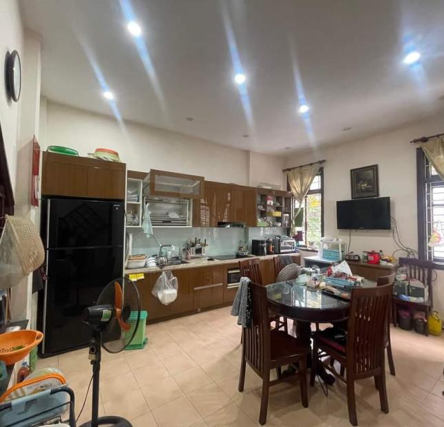 NHÀ ĐẸP NGUYỄN KHÁNH TOÀN CẦU GIẤY LÔ GÓC NGÕ THÔNG Ô TÔ >21 TỶ 70M 5T