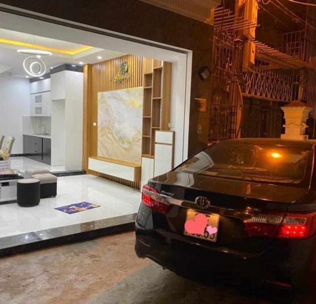 Bán Nhà Phố Hồng Tiến, Bồ Đề, 38m2, 5 Tầng, Lô Góc, Phân Lô, Ô Tô, Nhỉnh 5 Tỷ