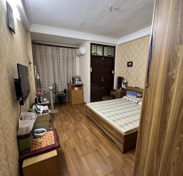 Bán nhà 4 tầng Nguyễn Văn Cừ,Long Biên 72m2,Mt4m,phân lô hơn 7 tỷ
