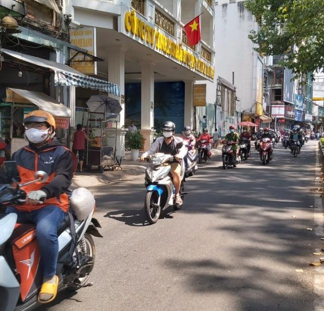 Bán nhà HXH 8m đường Nguyễn Tri Phương Quận 10. DT: 5.5x22m, trệt 3 lầu giá 19.5 tỷ TL