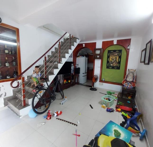 Bán nhà mặt đường Nguyễn Văn Hới - Cát Bi, 32m 2 tầng kinh doanh đẹp, GIÁ 1.65 tỉ