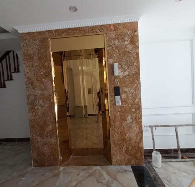 Bán nhà 58 Hoàng Đạo Thành 49m x 7 tầng, mt: 3.6m
ô tô đỗ, tránh