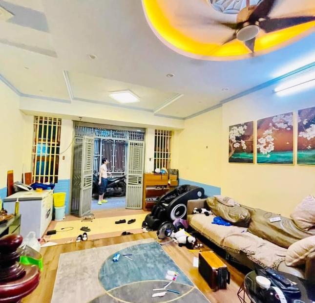 Bán nhà mặt ngõ Vương Thừa Vũ 40m x 5 tầng, mt: 4,5m, nở hậu, kinh doanh sầm uất