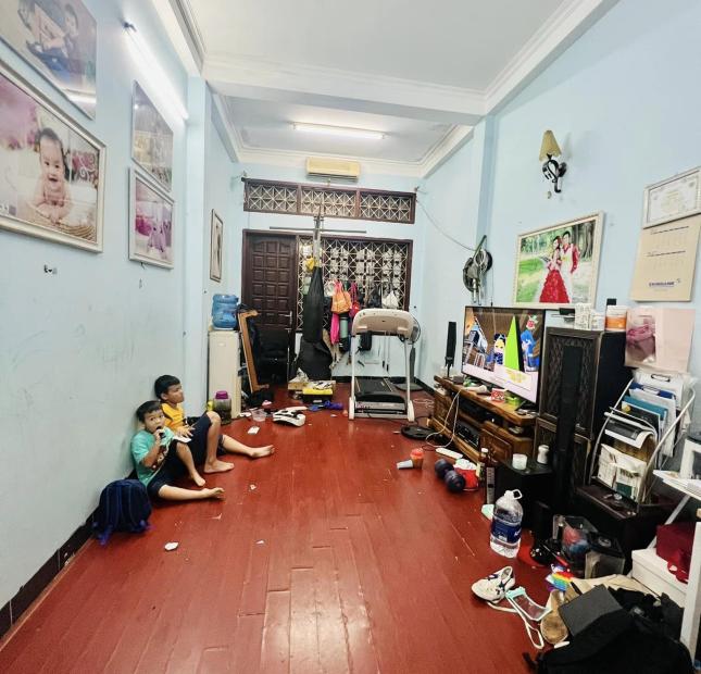 Mặt phố Vương Thừa Vũ 62m x 4 tầng, mt: 3.5m, nhà 2 mặt thoáng, ô tô đỗ thoải mái