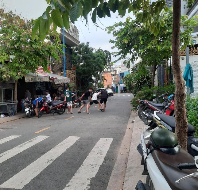 Gia Đình Tôi Cần Bán Khuôn Đât Xây biệt Thự 58/10  Ni Sư Huỳnh Liên, Phường 10, Quận Tân Bình