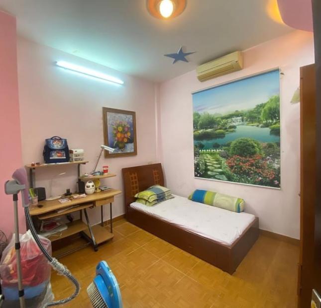 Bán Nhà Mặt Tiền Bà Hạt - Nguyễn Tri Phương Quận 10 - DTSD 96m2. 4 Tầng BTCT. Chỉ 13 Tỷ.