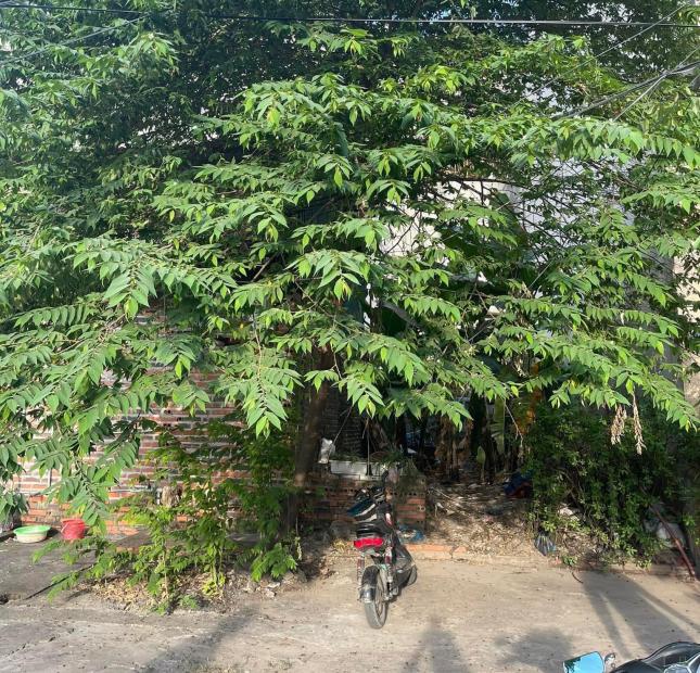 BÁN ĐẤT SÂN BÓNG CAO XANH,CẦU 1 VIEW MƯƠNG NƯỚC. DT:54.6M2,MT:4.2M !!!