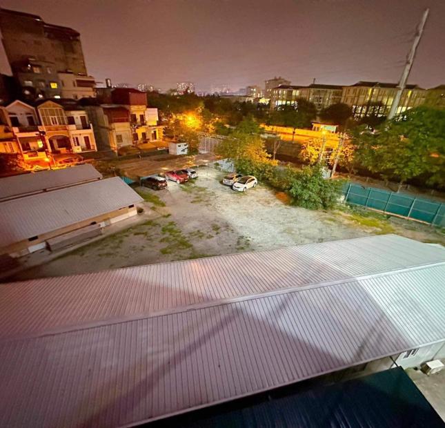 Nhà mặt Đường Trường Chinh 75m x 5 tầng, mt: 3.5m, giá hấp dẫn