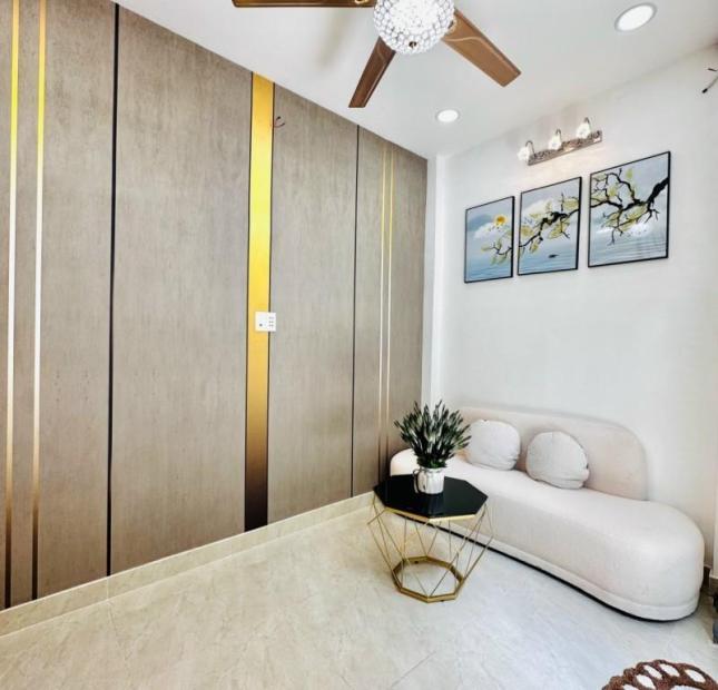 1050 / QUANG TRUNG - P8 - GÒ VẤP. NHÀ CHỈ NHỈNH 2 TỶ ĐẸP LUNG LINH-1 TRỆT + 1 LẦU +  2PN + 2 WC +