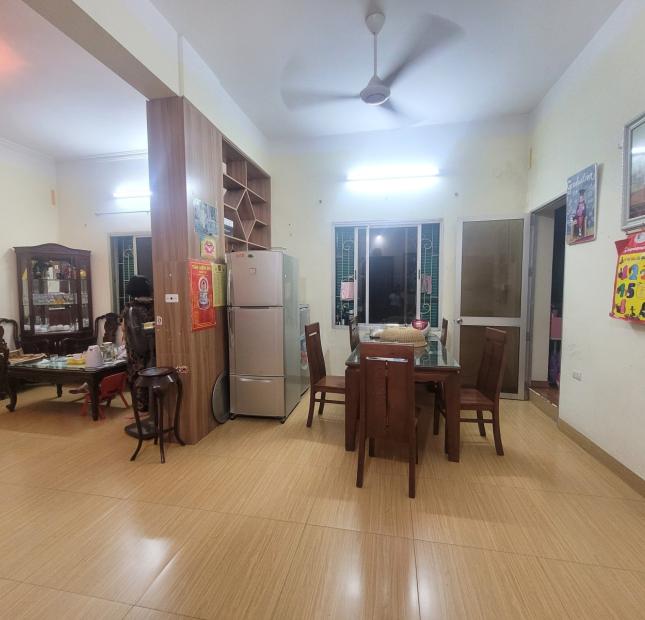 Bán nhà Tập thể đường Nguyễn Trãi, Thanh Xuân, ngõ ô tô tránh, gần phố, 105m2 chỉ 3.25 tỷ