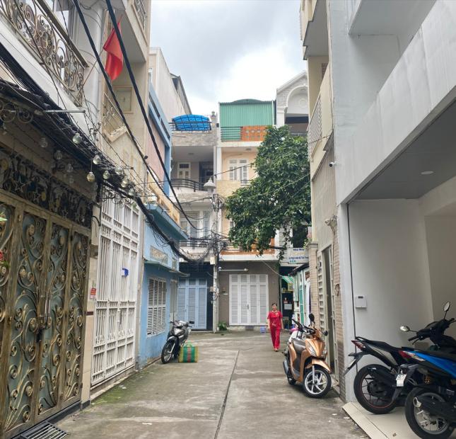 KHU VIP HUỲNH VĂN BÁNH - HẺM XE HƠI THÔNG - NHÀ MỚI SANG XỊN