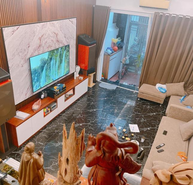 Bán nhà Khương Đình 63m x 5 gầng, mt: 4.2m Giá chào: 7.2 tỷ thương lượng