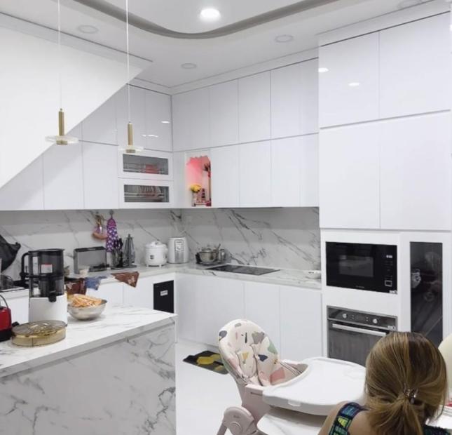 Bán nhà HXH sát Mặt tiền Lê Hồng Phong Quận 10 – 85m2 – 4PN- nhà mới ở ngay – giá nhỉnh 8 tỷ