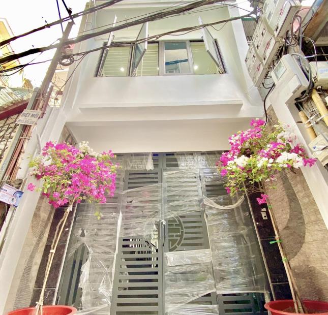 CĂN HỘ SIÊU DÒNG TIỀN 500TR/NĂM CẦU GIẤY, ÔTÔ 5 TẠ ĐỖ CỬA – FULL NỘI THẤT