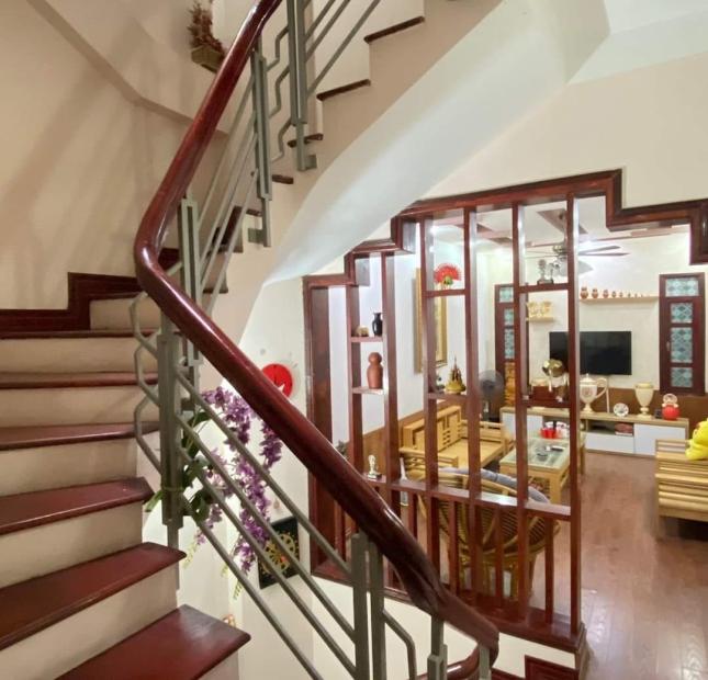 Bán nhà phố nguyễn ngọc nại ô tô 7 chỗ vào nhà