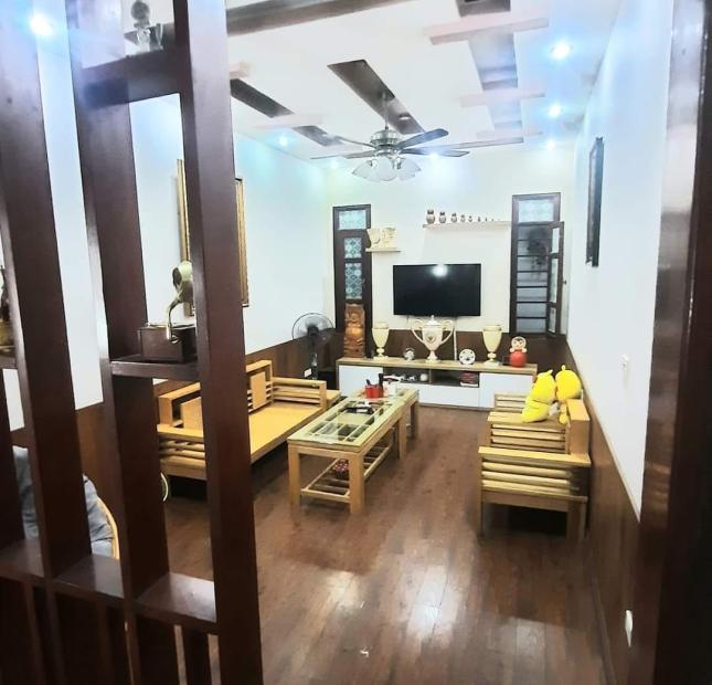 Bán nhà phố nguyễn ngọc nại ô tô 7 chỗ vào nhà