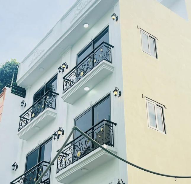 Nhỉnh 03 tỷ Ô tô đỗ cửa, 4.5 tầng Trịnh Văn Bô View hồ 0968787573