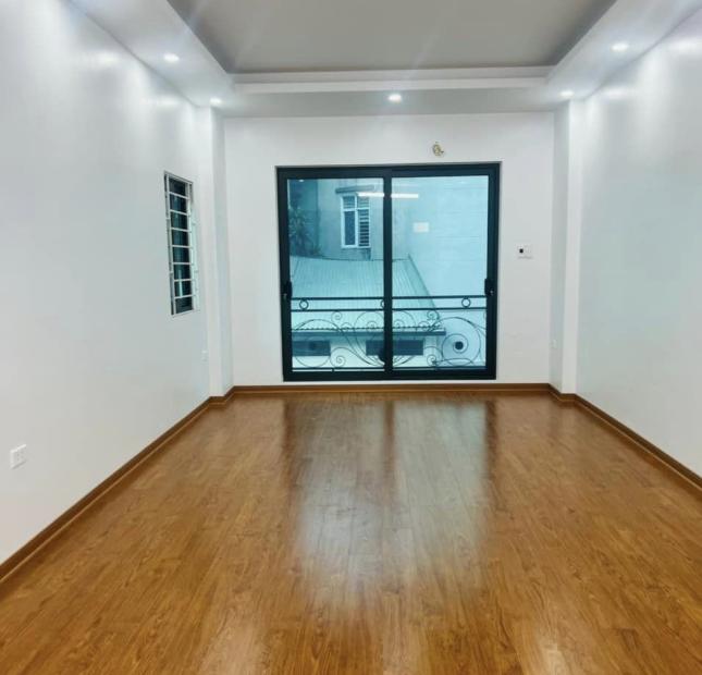 Nhỉnh 03 tỷ Ô tô đỗ cửa, 4.5 tầng Trịnh Văn Bô View hồ 0968787573