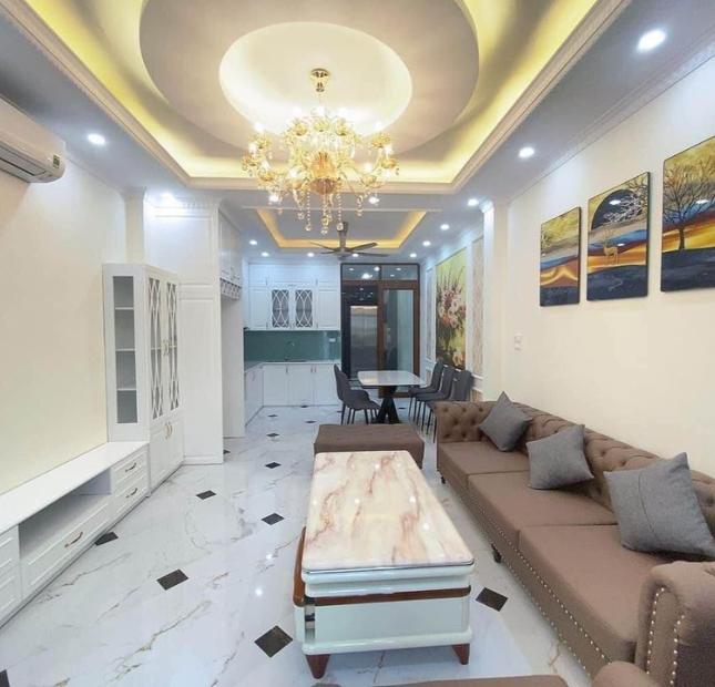 Bán nhà 5 tầng phố Tô Vĩnh Diện gần Ngã tư sở 