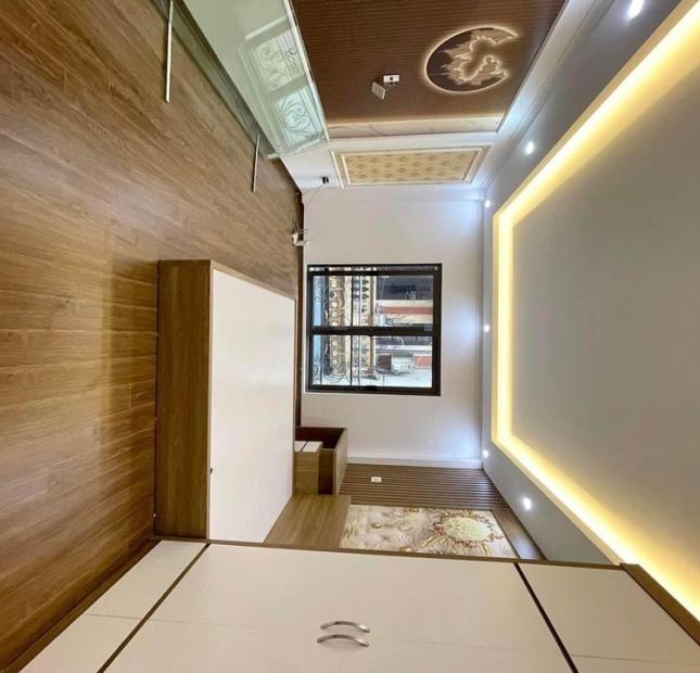 Bán nhà 5 tầng phố Tô Vĩnh Diện gần Ngã tư sở 