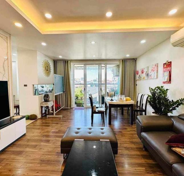 Bán nhà Vương thừa vũ, ba mặt thoáng DT:63m x 4 tầng
