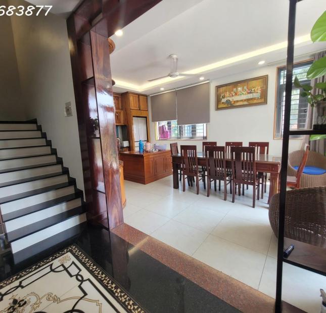 Bán biệt thự 1400m full thổ cư, mặt tiền nhựa thị Trấn Hocmon, nhỉnh 30tr.m