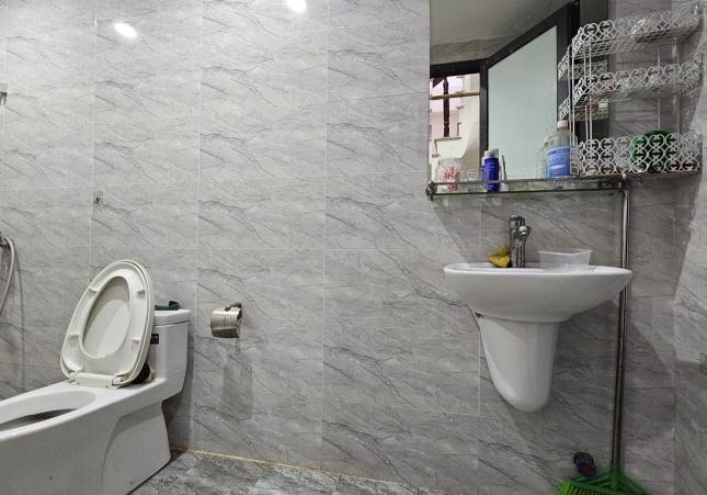 Bán nhà Nguyễn Trãi Thanh Xuân 40m 4 tầng ngõ thông ô tô kinh doanh ở ngay chỉ 7 tỷ lh 0975124520