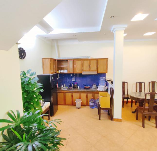 Bán nhà ngõ Võng Thị 42m x 5 tàng, mt: 6m

Giá chào 5.65 tỷ Thương lượng