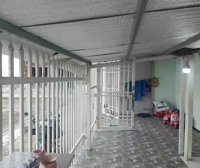 Cần bán gấp nhà rộng, giá rẻ + Nhà XƯỞNG , sx