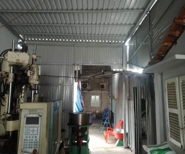 Cần bán gấp nhà rộng, giá rẻ + Nhà XƯỞNG , sx
