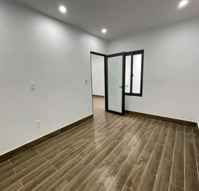 Bán nhà Trần cung,40m 4 tầng, 4 phòng ngủ, nhà dân xây, giá 4.8tỷ