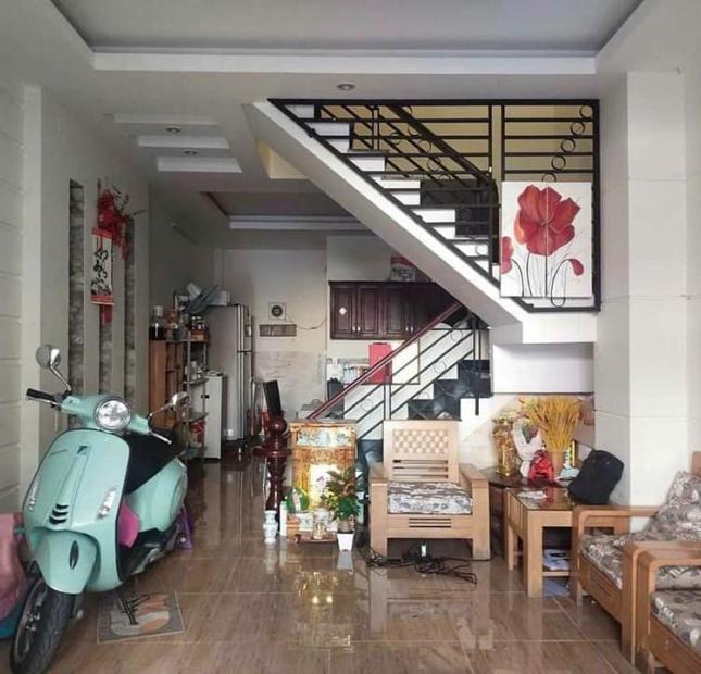 Bán căn nhà CMT8 - Quận 10 - Diện tích 45m2 - Giá 5.1 tỷ