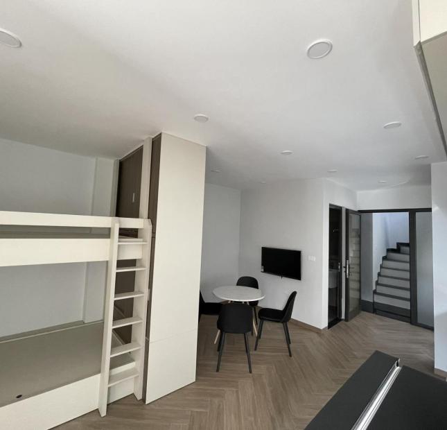Giảm giá 1.5 tỷ cần bán gấp nhà Đường Ngọc Lâm, 58m2 x 7T, 4.5m MT, lô góc, thang máy, KD.