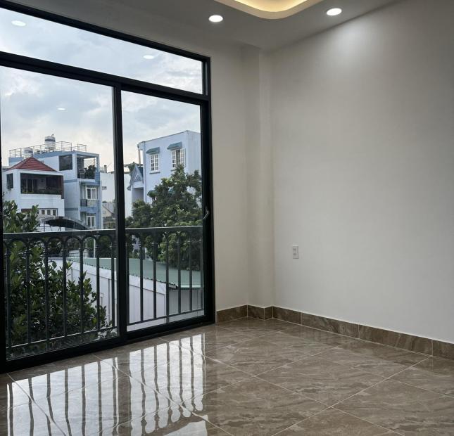 Bán gấp 3 căn nhà HXH Lê Quang Định ,P.7,BT ,5x11 ,4T mới 100% giá 8.5 tỷ 