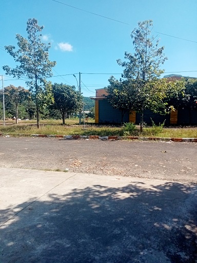 Gia đình chuyển đi nơi khác cần bán gấp lô đất trong khu Hoàng Thành Kon Tum