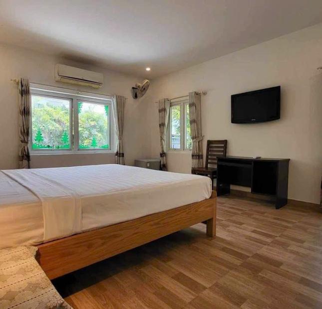 Bán căn villa đẹp 600mv view sông Làng Chài, Tân Thành, Hội An