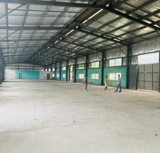 Cho thuê 1200m2 xưởng làm kho trong khu công nghiệp Khai Quang, Vĩnh Yên, Vĩnh Phúc. Lh: 0986934038