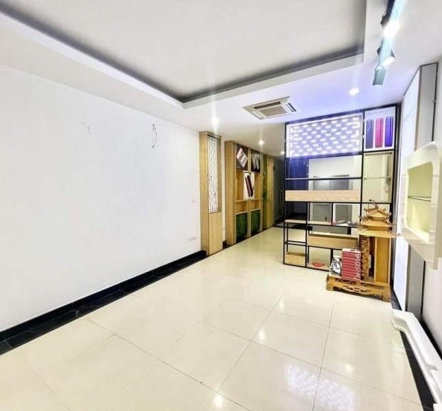 Cho Thuê Nhà Riêng  mặt ngõ ô tô tránh phố Tạ Quang Bửu