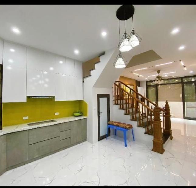 💥CÓ NHÀ B.Á.N TẠI TT QUẬN THANH XUÂN - QUANH NGÃ TƯ SỞ- TRONG BÁN KÍNH 3 KM - GẦN BỆNH VIỆN ĐẠI HỌC Y - KHU XUNG QUANH GẦN RẤT NHIỀU TRƯỜNG ĐẠI HỌC 