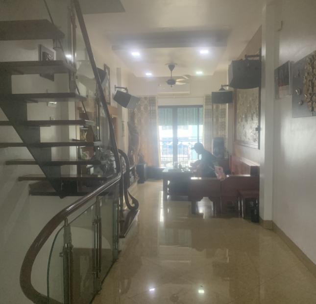 Nhà đep 5 tầng phố Triều Khúc giá 11 tỷ